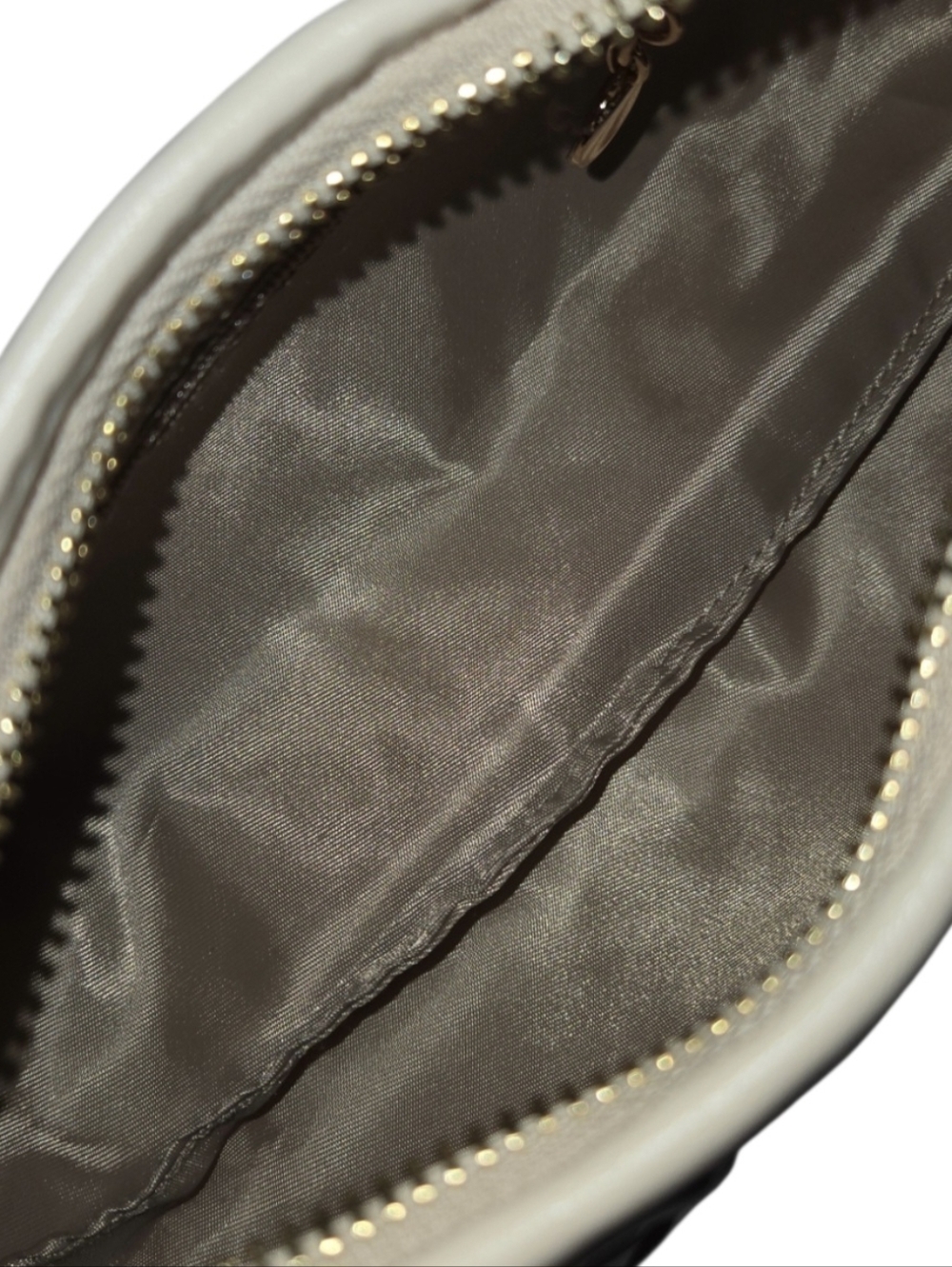Petite Simone Judy Woven Vegan Leather Shoulder Bag in Light Beige - Picture 7 of 8